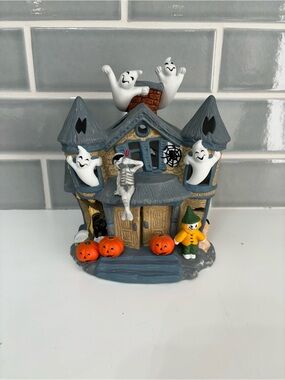 PartyLite Haunted Tealight House (model P7311)